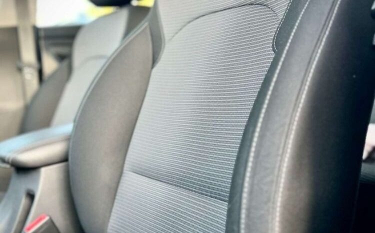 HYUNDAI I30  | FWD (przód) | Manualna | 100 KM | Granatowy full