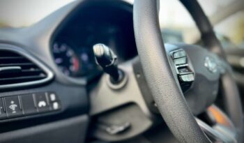 HYUNDAI I30  | FWD (przód) | Manualna | 100 KM | Granatowy full