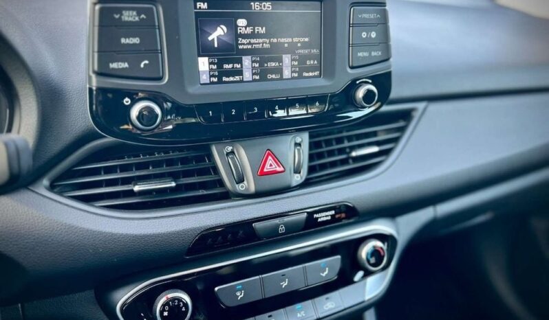 HYUNDAI I30  | FWD (przód) | Manualna | 100 KM | Granatowy full