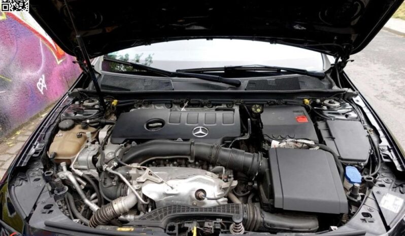 MERCEDES-BENZ Klasa A | 4×4 (doł. automatycznie) | Automatyczna | 218 KM | Czarny full