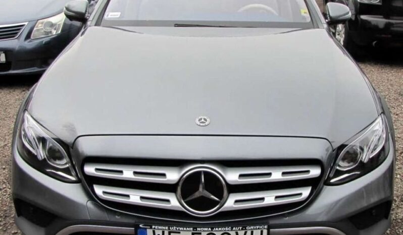 MERCEDES-BENZ Klasa E | 4×4 (stały) | Automatyczna | 195 KM | Szary full