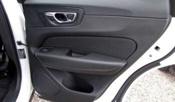 Volvo XC 60 | FWD (przód) | Manualna | 150 KM | Biały full