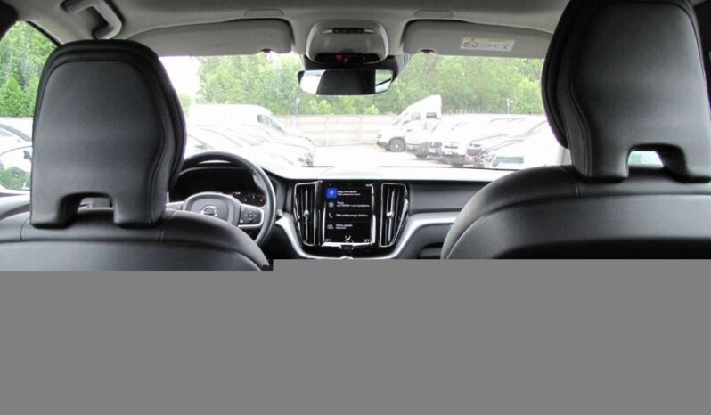 VOLVO XC 60 | FWD (przód) | Manualna | 150 KM | Biały full