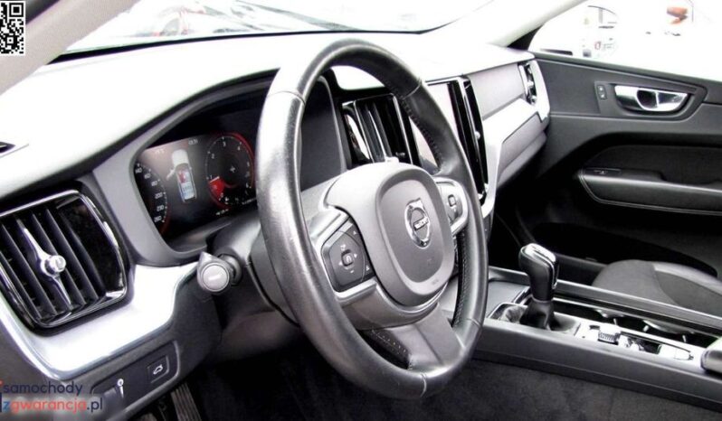 VOLVO XC 60 | FWD (przód) | Manualna | 150 KM | Biały full