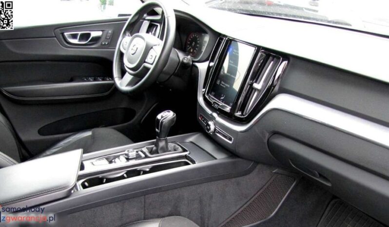 Volvo XC 60 | FWD (przód) | Manualna | 150 KM | Biały full
