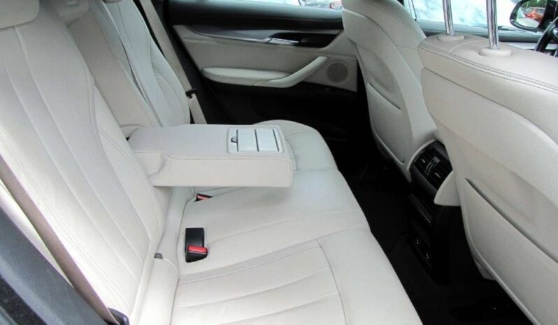 BMW X6 M | 4×4 (doł. automatycznie) | Automatyczna | 313 KM | Biały full