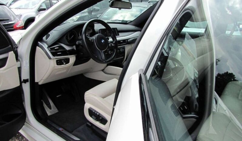 BMW X6 M | 4×4 (doł. automatycznie) | Automatyczna | 313 KM | Biały full