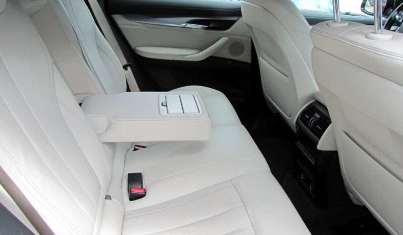 BMW X6 M | 4×4 (doł. automatycznie) | Automatyczna | 313 KM | Biały full