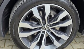 VOLKSWAGEN Touareg  | 4×4 (stały) | Automatyczna | 286 KM | Czarny full
