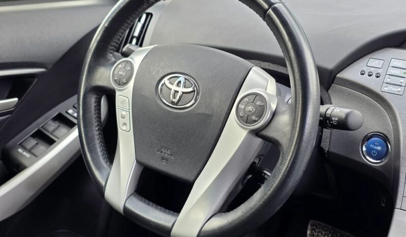 TOYOTA Prius  | FWD (przód) | Automatyczna | 99 KM | Bordowy full