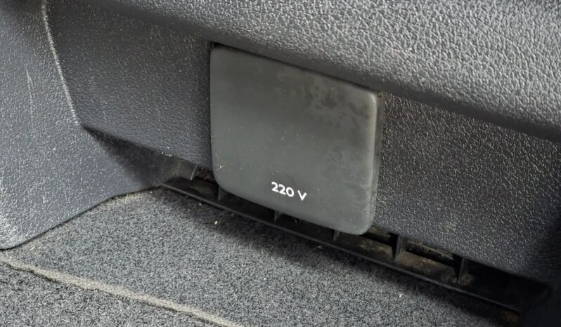 PEUGEOT Traveller  | FWD (przód) | Manualna | 150 KM | Srebrny full