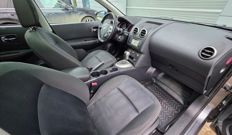 NISSAN Qashqai  | FWD (przód) | Automatyczna | 140 KM | Srebrny full