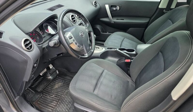 NISSAN Qashqai  | FWD (przód) | Automatyczna | 140 KM | Srebrny full