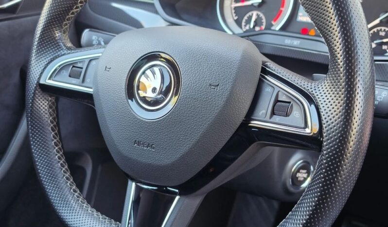 SKODA Superb  | 4×4 (doł. automatycznie) | Automatyczna | 280 KM | Srebrny full