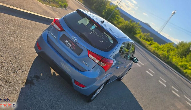 HYUNDAI ix20  | FWD (przód) | Manualna | 90 KM | Niebieski full