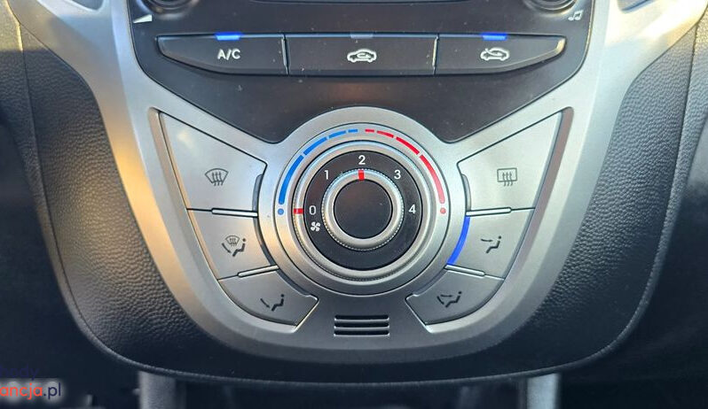 HYUNDAI ix20  | FWD (przód) | Manualna | 90 KM | Niebieski full