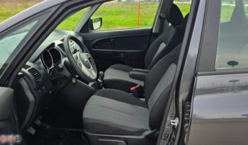 KIA Venga  | FWD (przód) | Manualna | 90 KM | Szary full