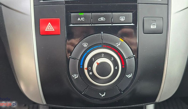 KIA Venga  | FWD (przód) | Manualna | 90 KM | Szary full