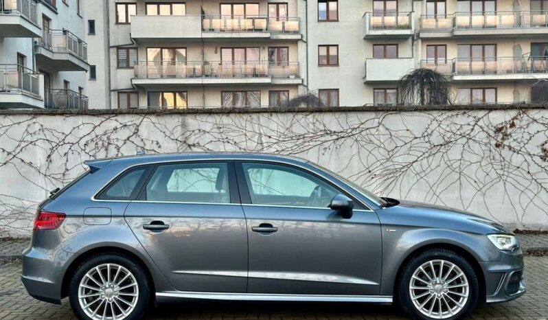 AUDI A3  | FWD (przód) | Automatyczna | 125 KM | Szary full