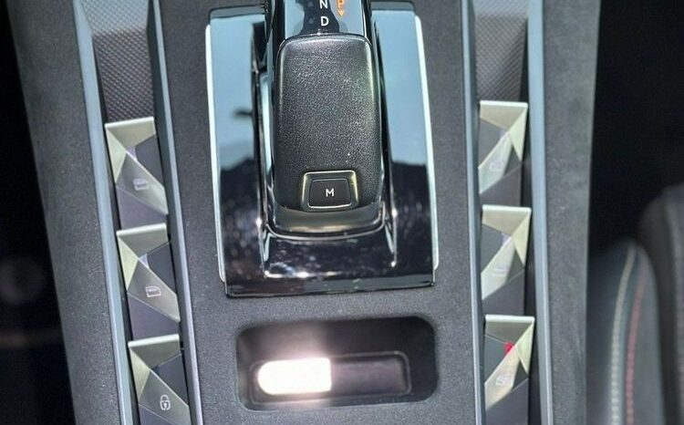 DS Automobiles DS 7 Crossback | FWD (przód) | Automatyczna | 225 KM | Bordowy full