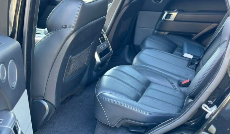 LAND ROVER Range Rover Sport | 4×4 (doł. automatycznie) | Automatyczna | 241 KM | Czarny full