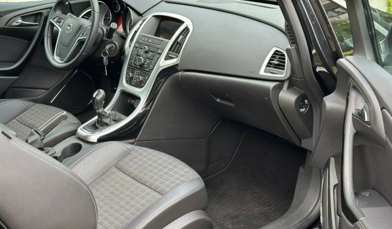 OPEL Astra | FWD (przód) | Manualna | 140 KM | Czarny full