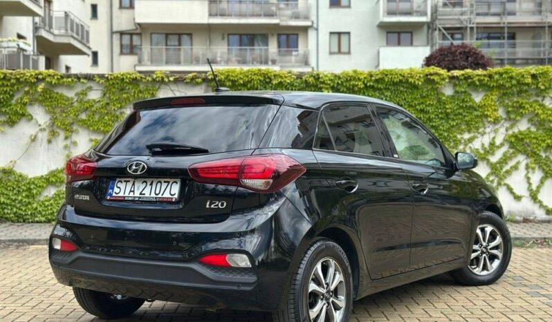 HYUNDAI i20  | FWD (przód) | Manualna | 100 KM | Czarny full
