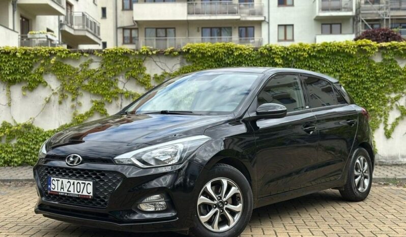 HYUNDAI i20  | FWD (przód) | Manualna | 100 KM | Czarny full