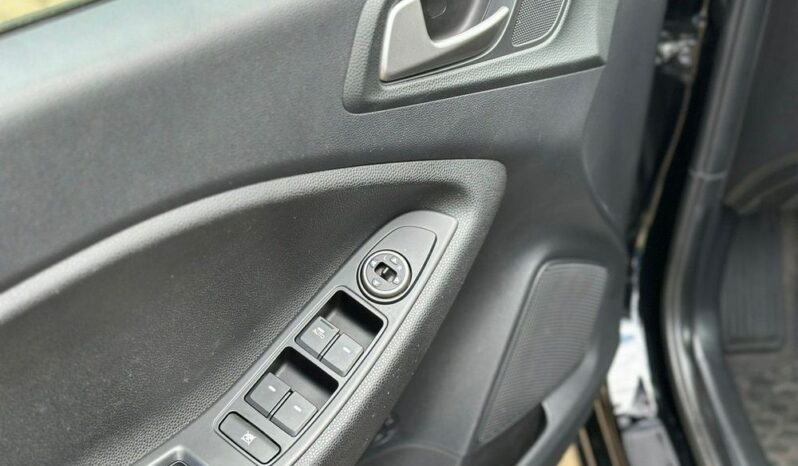 HYUNDAI i20  | FWD (przód) | Manualna | 100 KM | Czarny full