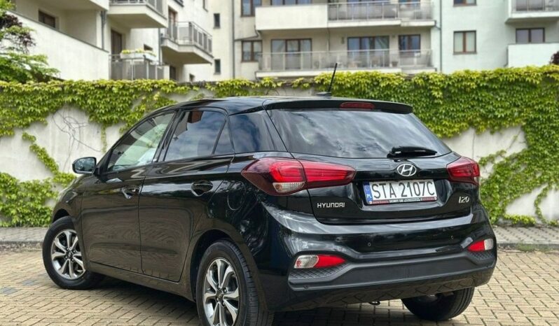 HYUNDAI i20  | FWD (przód) | Manualna | 100 KM | Czarny full