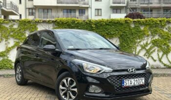 HYUNDAI i20  | FWD (przód) | Manualna | 100 KM | Czarny full
