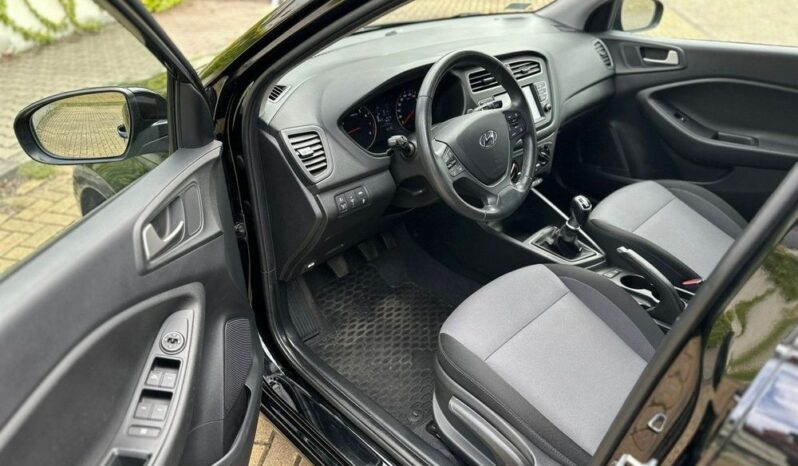 HYUNDAI i20  | FWD (przód) | Manualna | 100 KM | Czarny full