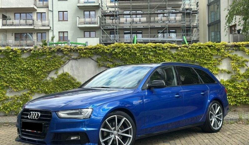 AUDI A4  | 4×4 (doł. automatycznie) | Manualna | 170 KM | Niebieski full