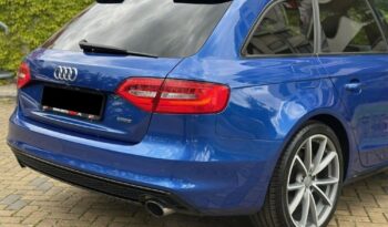 AUDI A4  | 4×4 (doł. automatycznie) | Manualna | 170 KM | Niebieski full