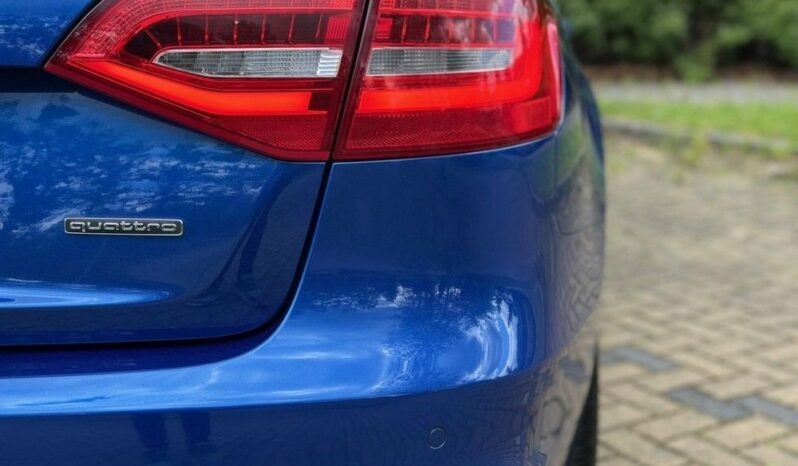 AUDI A4  | 4×4 (doł. automatycznie) | Manualna | 170 KM | Niebieski full