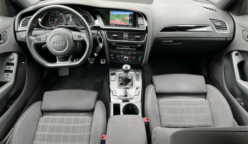AUDI A4  | 4×4 (doł. automatycznie) | Manualna | 170 KM | Niebieski full