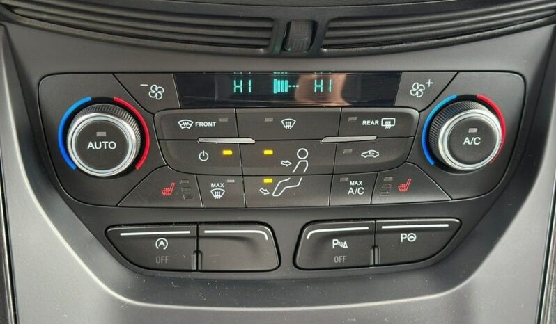 FORD Kuga  | FWD (przód) | Manualna | 150 KM | Czerwony full
