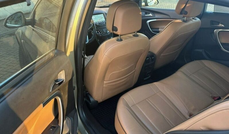 OPEL Insignia  | 4×4 (doł. automatycznie) | Manualna | 250 KM | Złoty full