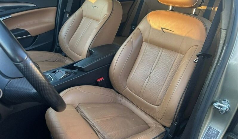 OPEL Insignia  | 4×4 (doł. automatycznie) | Manualna | 250 KM | Złoty full