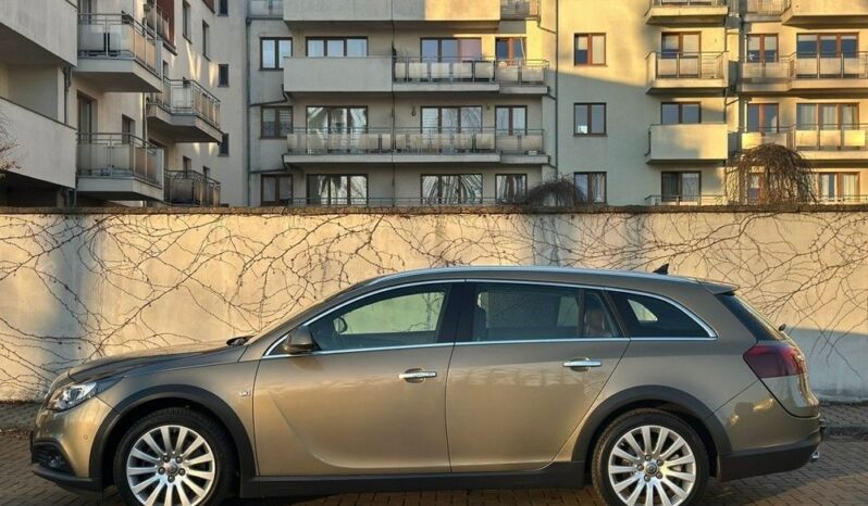 OPEL Insignia  | 4×4 (doł. automatycznie) | Manualna | 250 KM | Złoty full