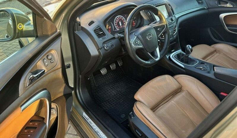 OPEL Insignia  | 4×4 (doł. automatycznie) | Manualna | 250 KM | Złoty full