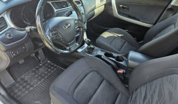 KIA Ceed  | FWD (przód) | Manualna | 136 KM | Biały full
