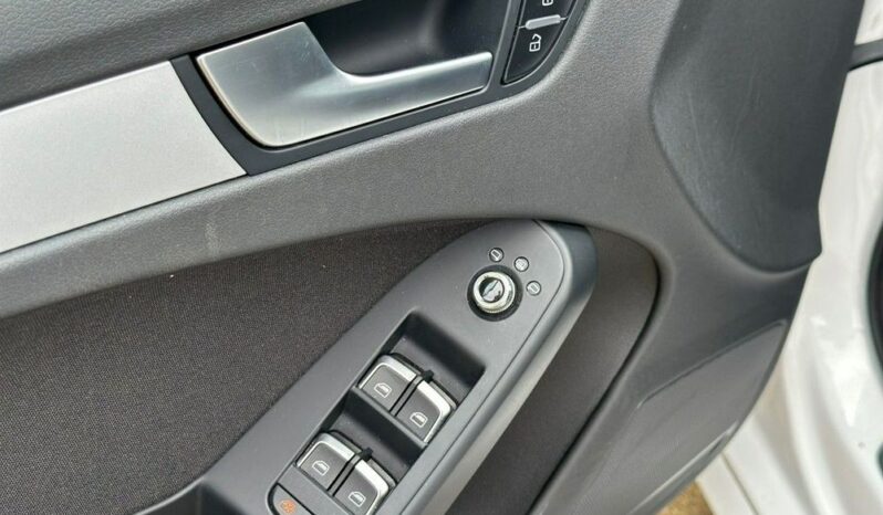AUDI A4  | FWD (przód) | Manualna | 170 KM | Biały full