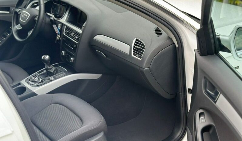 AUDI A4  | FWD (przód) | Manualna | 170 KM | Biały full