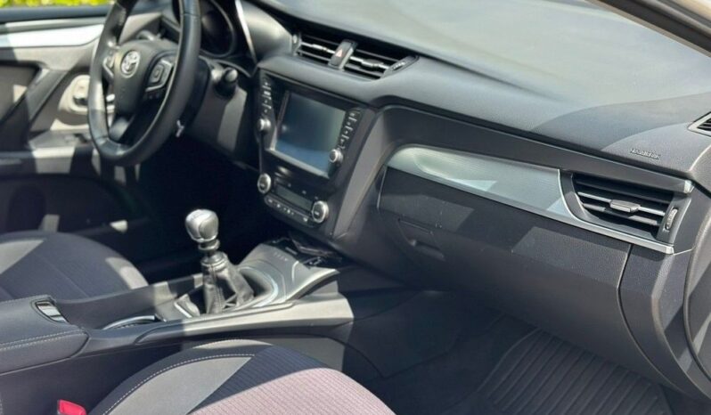 TOYOTA Avensis  | FWD (przód) | Manualna | 147 KM | Biały full