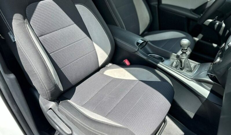 TOYOTA Avensis  | FWD (przód) | Manualna | 147 KM | Biały full