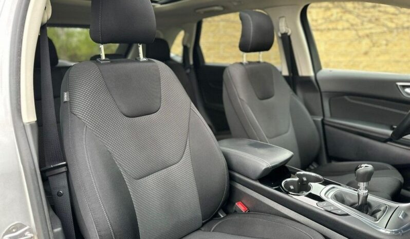 FORD EDGE  | 4×4 (doł. automatycznie) | Manualna | 190 KM | Srebrny full