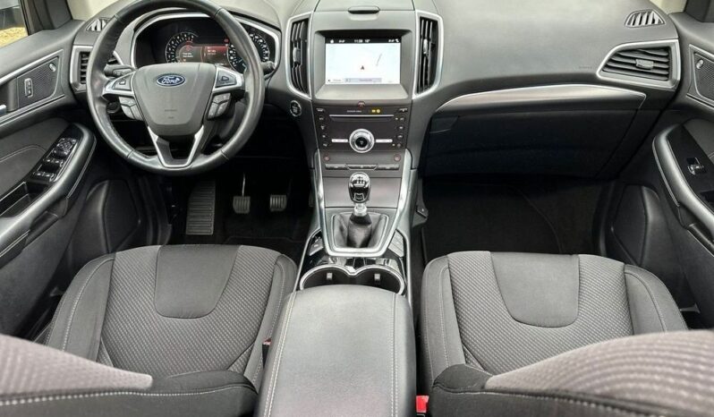 FORD EDGE  | 4×4 (doł. automatycznie) | Manualna | 190 KM | Srebrny full