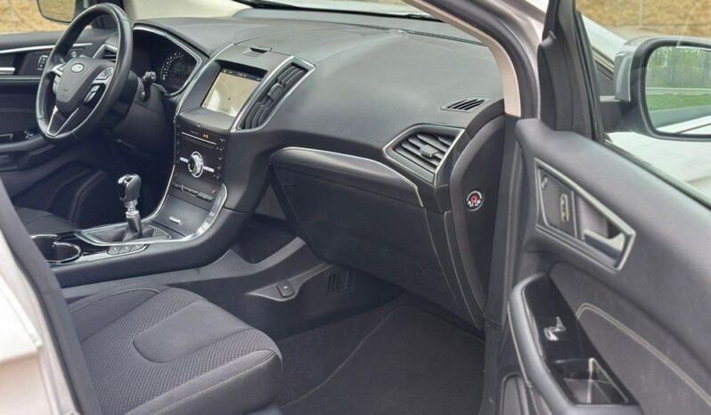 FORD EDGE  | 4×4 (doł. automatycznie) | Manualna | 190 KM | Srebrny full