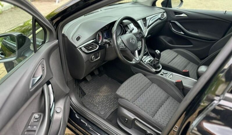OPEL Astra | FWD (przód) | Manualna | 200 KM | Czarny full